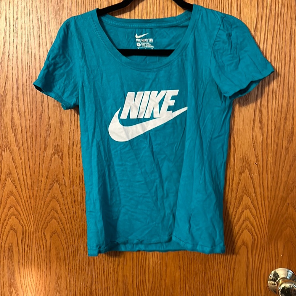 Teal Nike scoop neck T-shirt